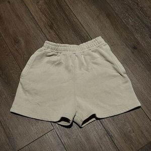 PrettyLittleThing Sweatshorts Tan - Size 6 - Women